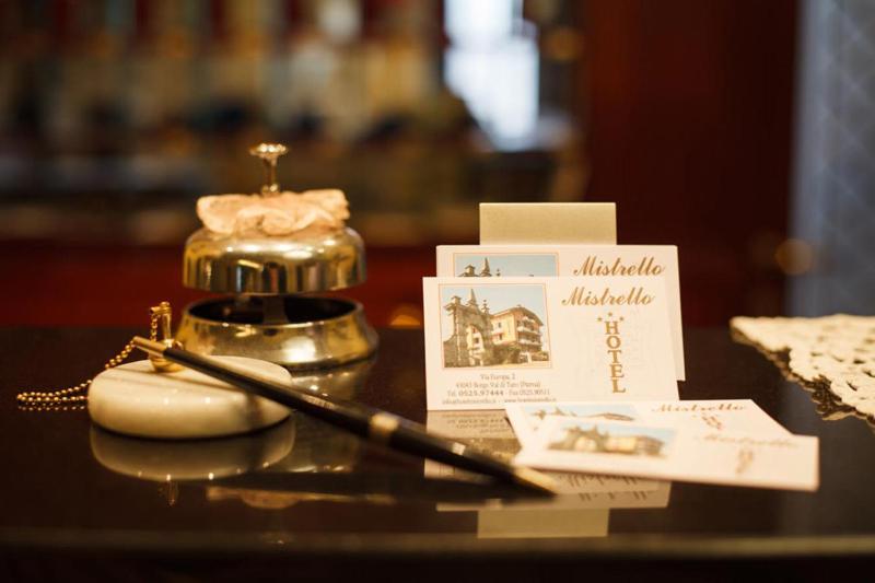 Hotel Mistrello Di Savoia Борго-Валь-ди-Таро Экстерьер фото