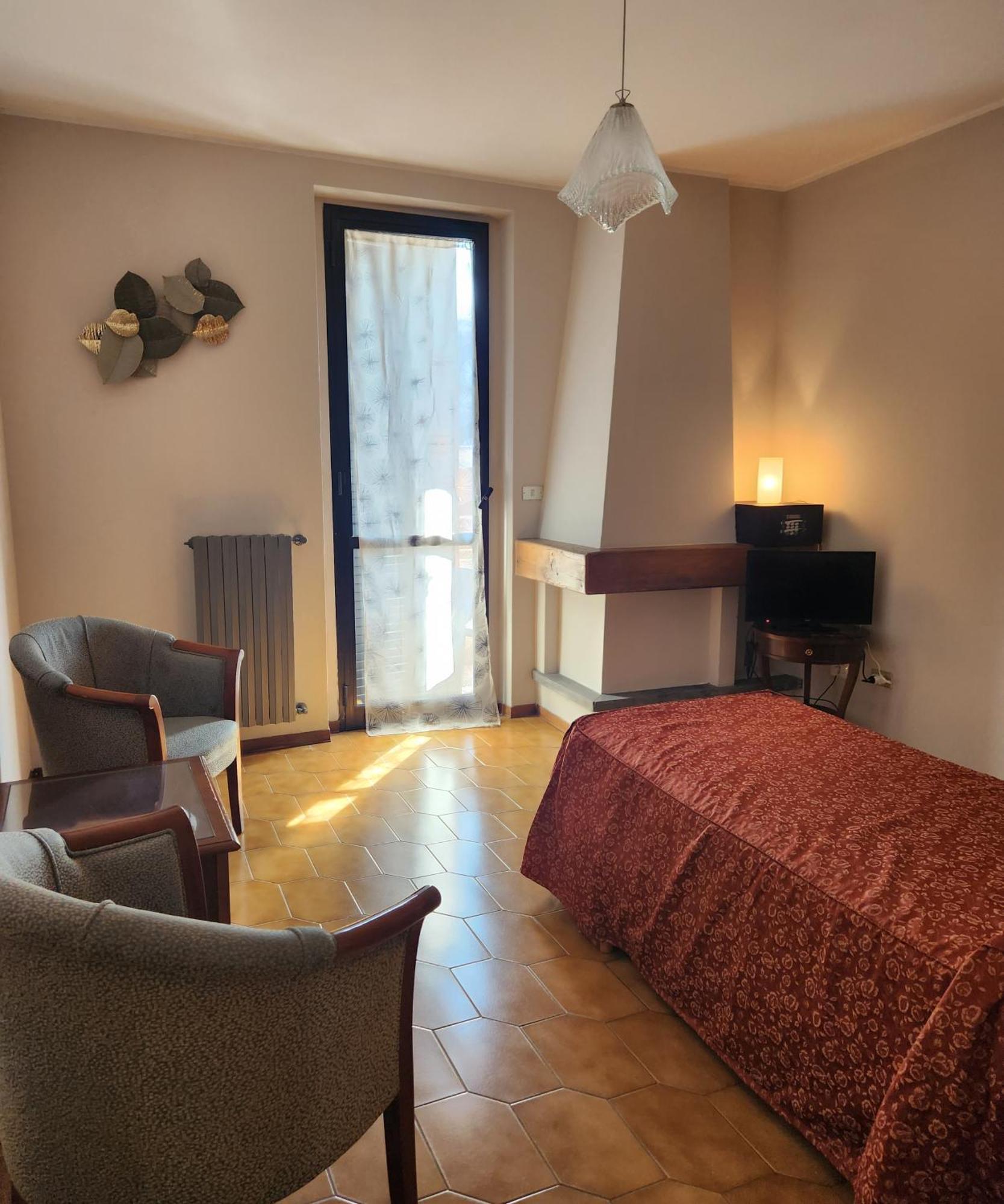 Hotel Mistrello Di Savoia Борго-Валь-ди-Таро Экстерьер фото