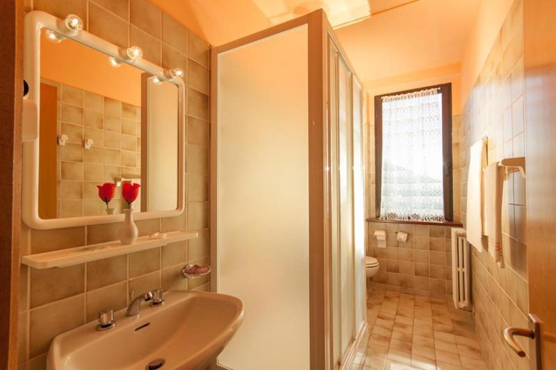 Hotel Mistrello Di Savoia Борго-Валь-ди-Таро Экстерьер фото